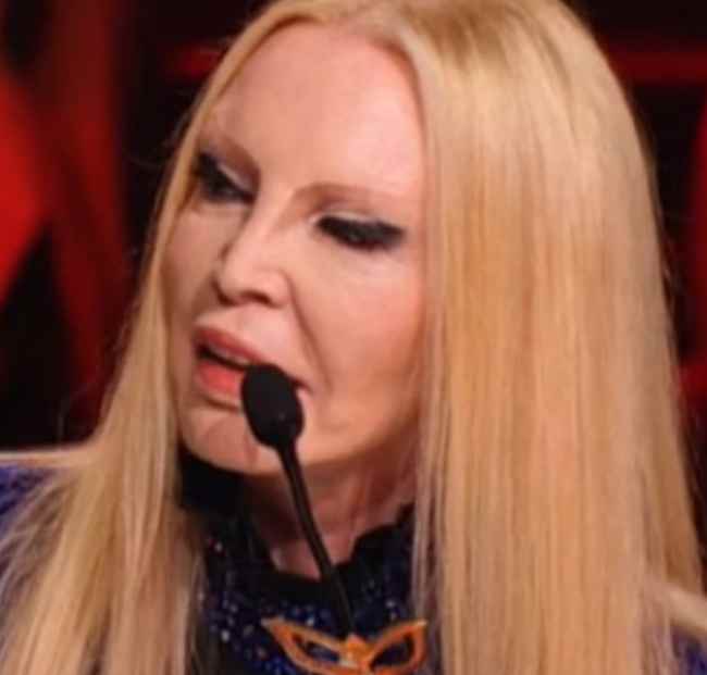 Il cantante mascherato: "battibecco" in diretta tra Patty Pravo e Caterina Balivo