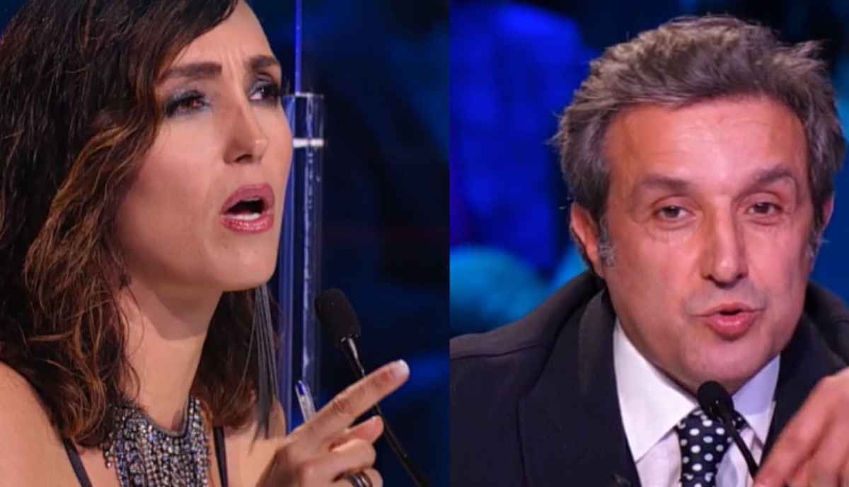 Caterina Balivo accusa Flavio Insinna: "Mi ha messo le telecamere in camerino"