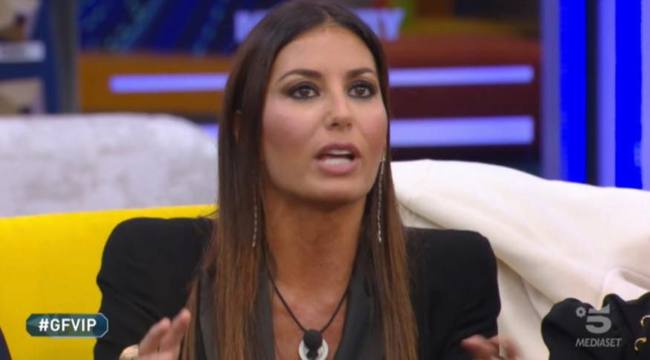 Elisabetta Gregoraci litiga sul set di Mediaset con la collega? Ecco cosa c'è di vero