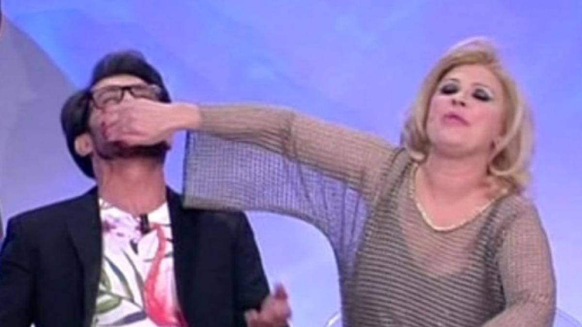 U&D Tina Cipollari contro Gianni Sperti "Perchè mi insulti?"