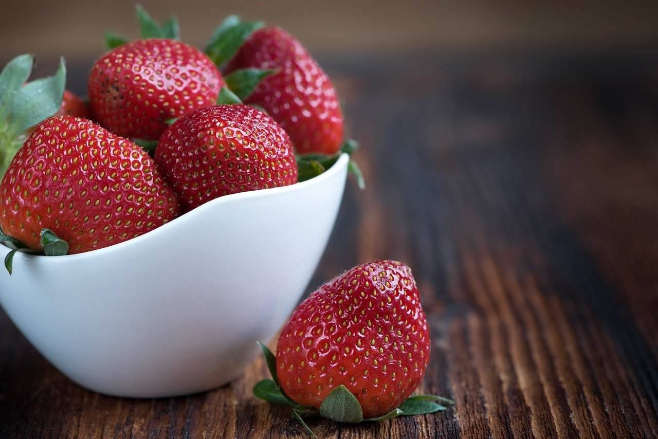 Fragole: sai veramente quante calorie hanno? Eccole