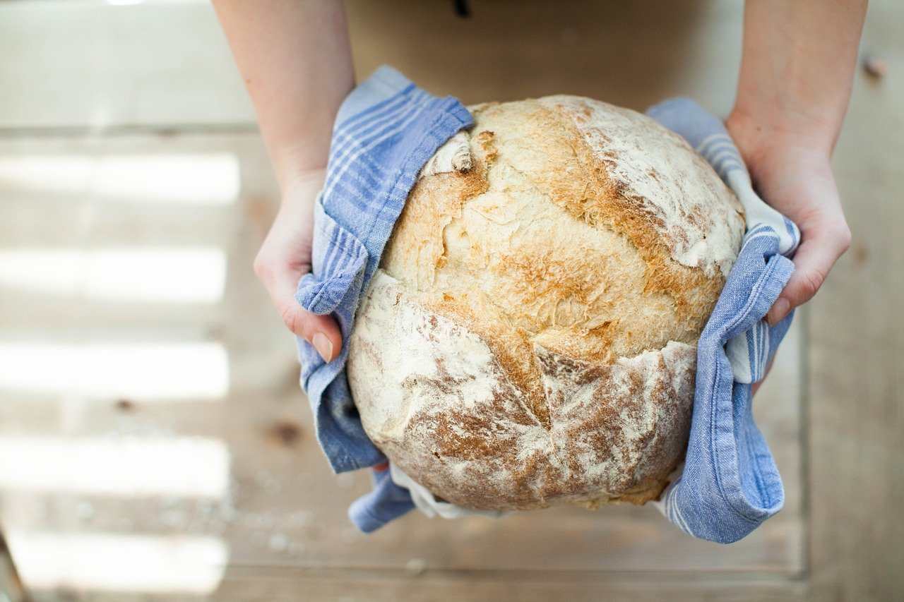 Pane: tutti i trucchi per farlo in casa come quello comprato