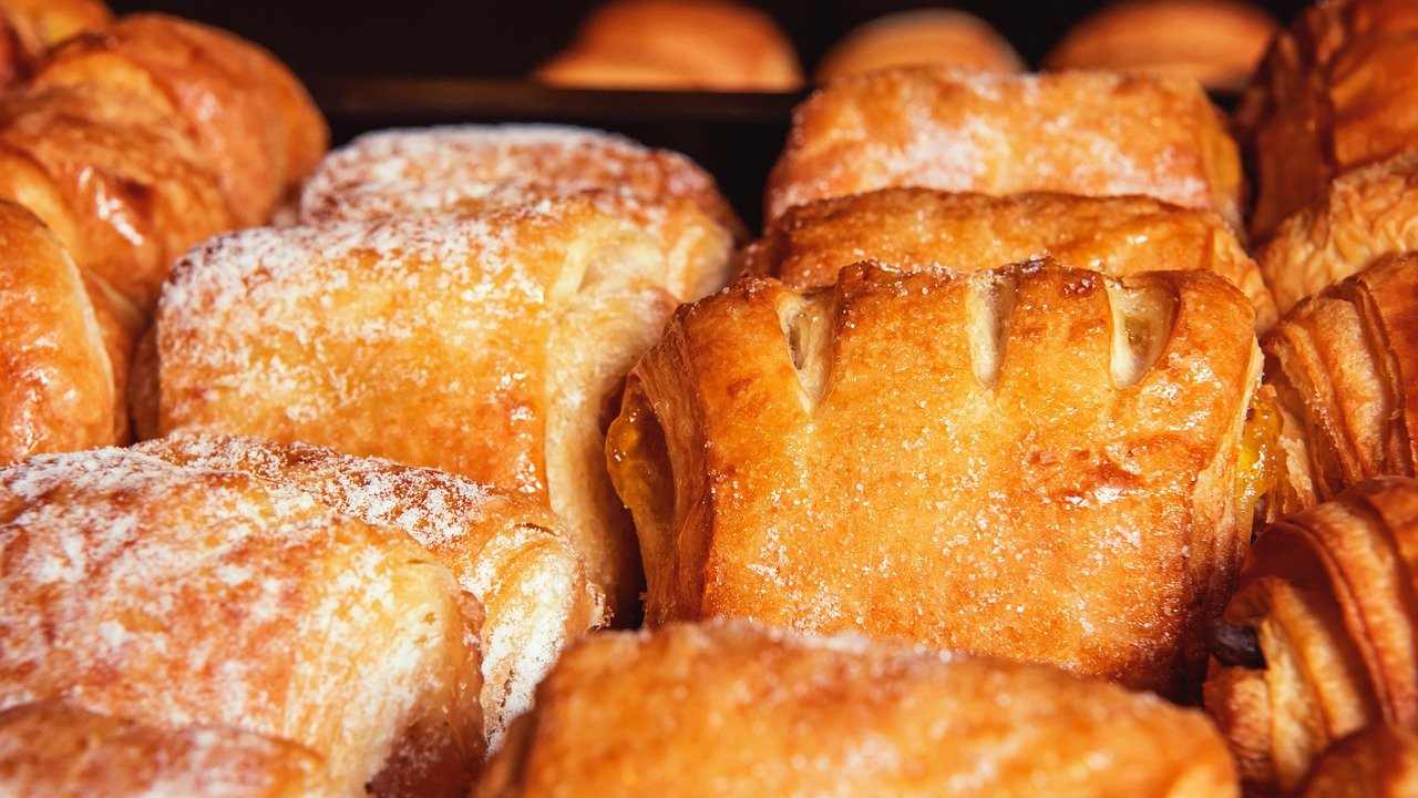 Cannoli alla marmellata: una bontà velocissima