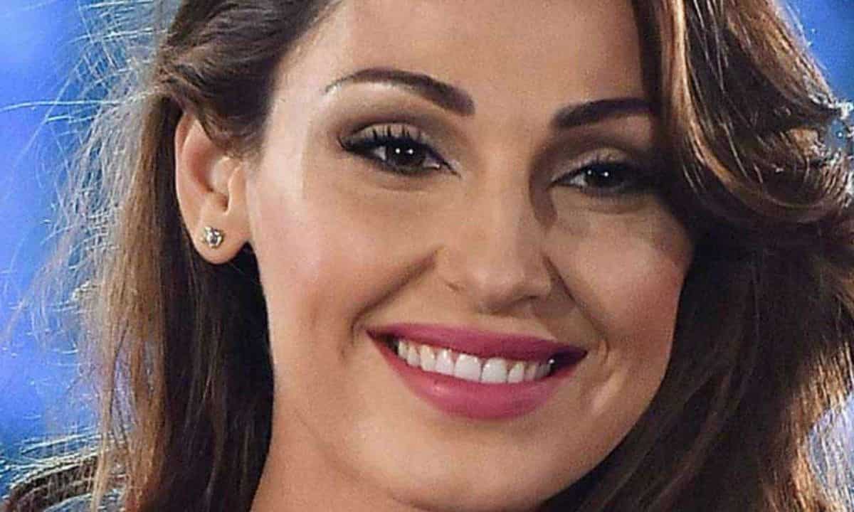 Anna Tatangelo Scena da un matrimonio