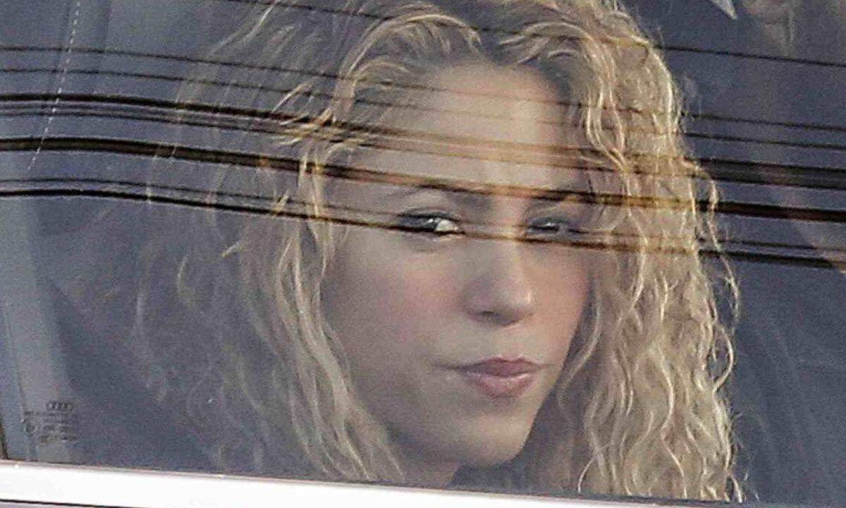 Shakira padre incidente