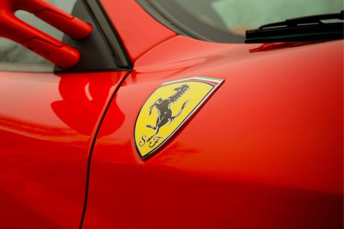 Logo Ferrari storia cavallo