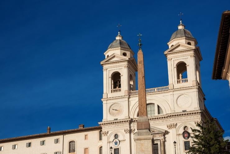 Trinità dei Monti, il rapporto della Francia fa scalpore