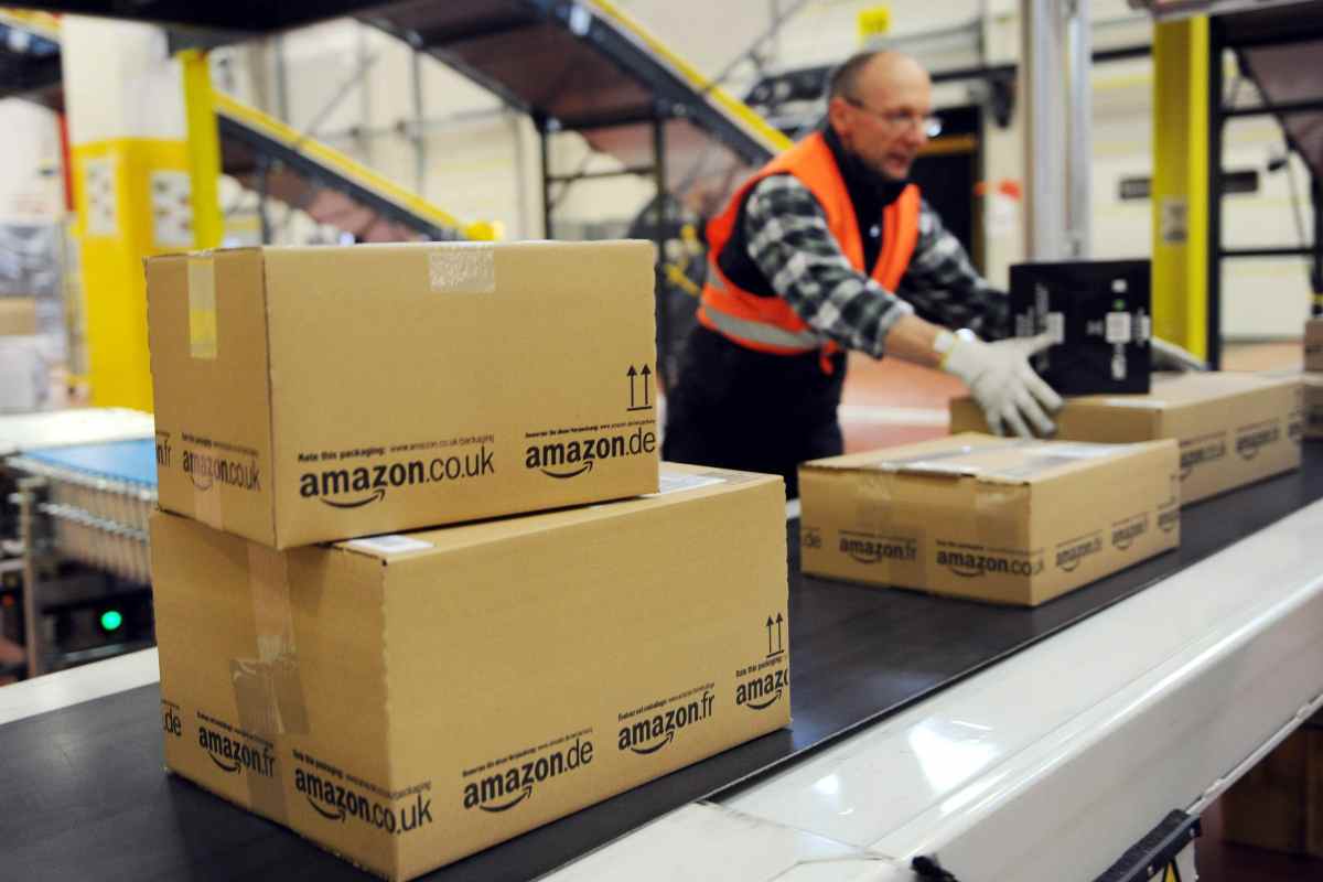 Amazon, il primo volo dei droni per le consegne in Italia